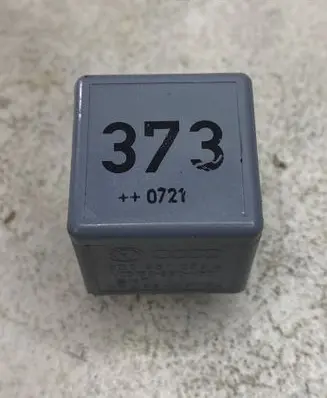 Audi A4 S4 B7 8E 8H Other relay 8D0951253A 23134B525301