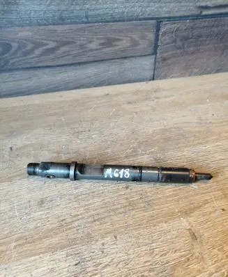 Audi A6 S6 C5 4B Fuel injector