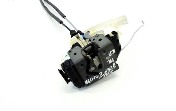 Jeep Compass Coupe door lock (next to the handle) 52139902