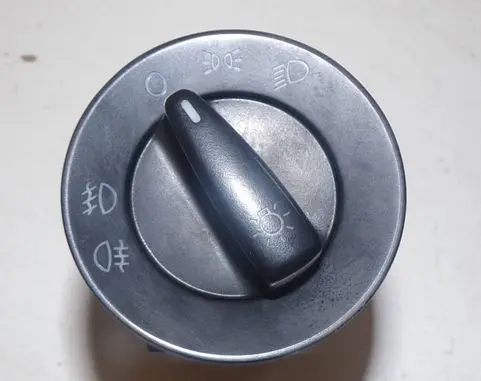 Skoda Fabia Mk2 (5J) Light switch 1U0941531D K24373
