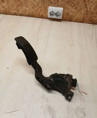 Renault Laguna II Accelerator throttle pedal 6PV00811901 8200003392