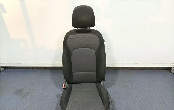 Hyundai i30 Front driver seat 