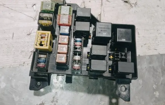 Volvo S40, V40 Fuse module B15134