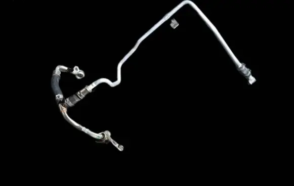 BMW M5 F90 Coolant pipe/hose 8092596