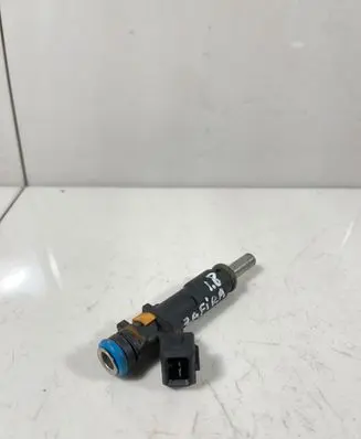 Opel Zafira B Fuel injector 55353806 7172A01965