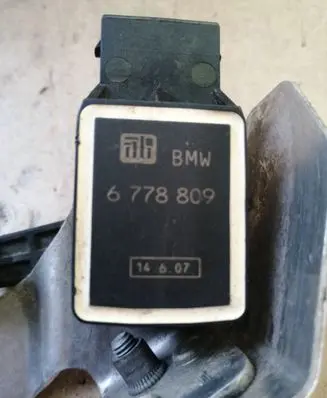 BMW 5 E60 E61 Headlight/headlamp level sensor 6778809