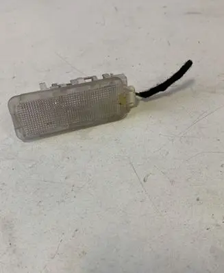 Peugeot 607 Glove box light