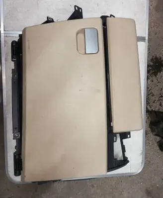 Land Rover Range Rover Sport L320 Glove box FFB000282XXX LHD34183M