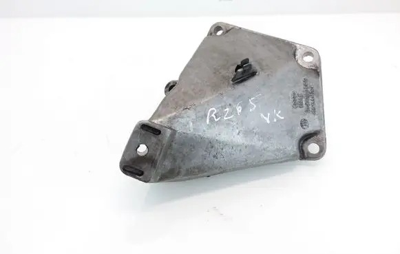 Audi A6 S6 C5 4B Engine mounting bracket 4B0199307C