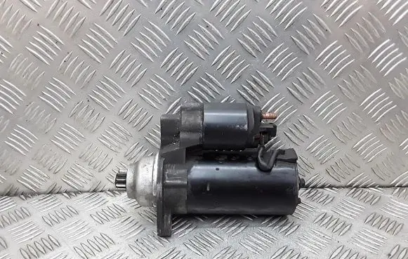 Volkswagen Golf IV Starter motor