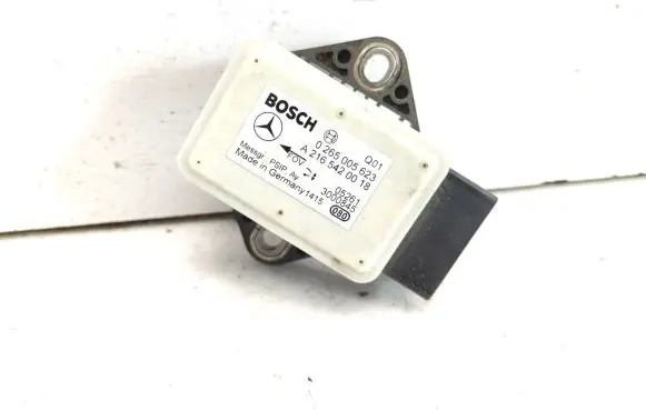 Mercedes-Benz CLS C219 ESP acceleration yaw rate sensor 0265005623 A2165420018
