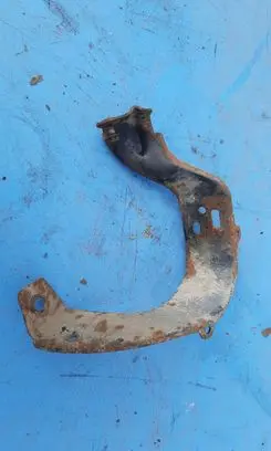 Volvo XC70 Fender mounting bracket