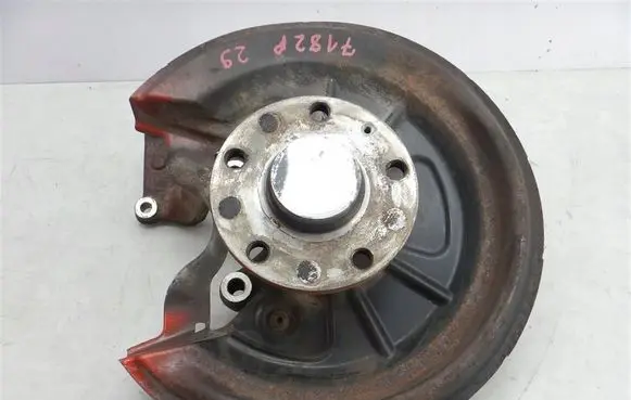 Audi A3 S3 8P Stub axle 