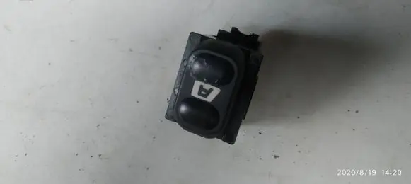 KIA Carens I Electric window control switch