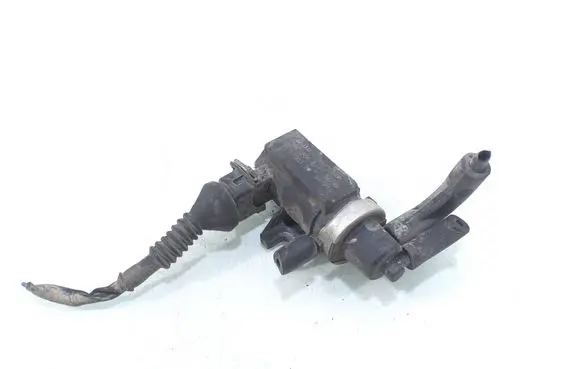 Audi A6 S6 C4 4A Turbo solenoid valve 1h0906627