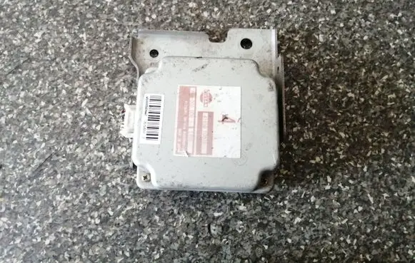 Nissan X-Trail T30 Torque split ecu control unit/module 41650EQ070