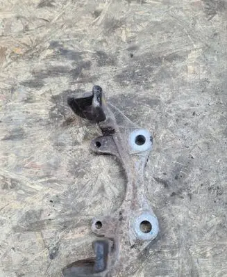 Mercedes-Benz E W211 Brake caliper pad carrier rear