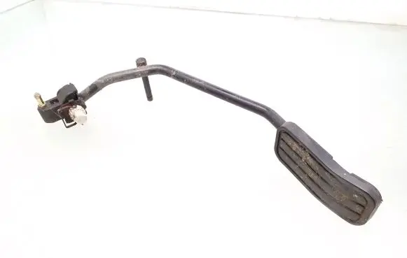 Volkswagen Multivan T4 Accelerator throttle pedal 701721509F