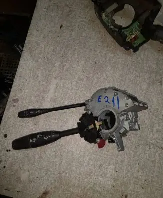 Mercedes-Benz E W211 Indicator stalk A1715402445
