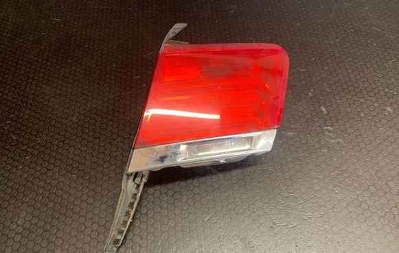 BMW 7 F01 F02 F03 F04 Tailgate rear/tail lights 7182206 HKF01F2RH