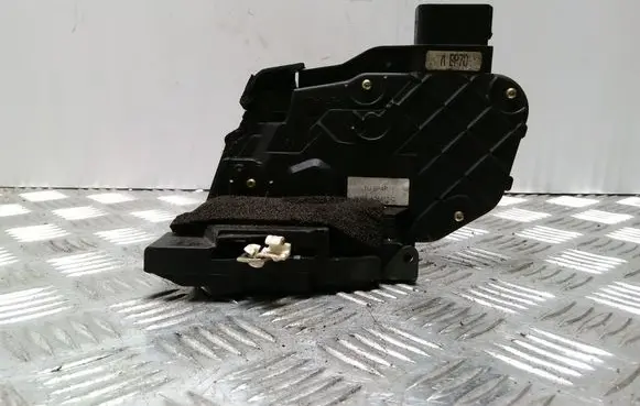 Mazda 3 I Rear door lock 3N6AA26412C