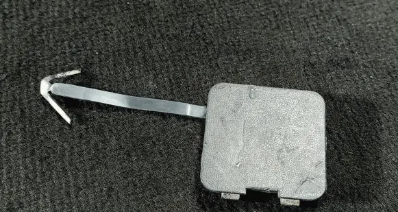 Rear bumper row hook cap/cover