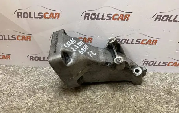 Mercedes-Benz C W203 Engine mounting bracket A6112230704