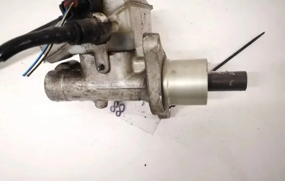 Master brake cylinder