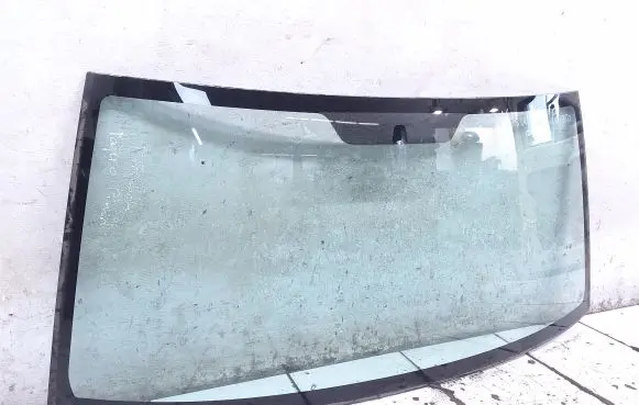 Mitsubishi Pajero Pinin Front windscreen/windshield window AS1