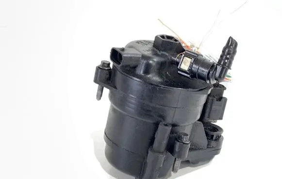 Peugeot 308 SW Fuel filter housing 9676133480