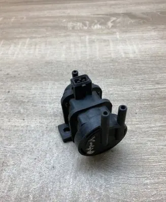 Renault Scenic I Turbo solenoid valve 7700874764