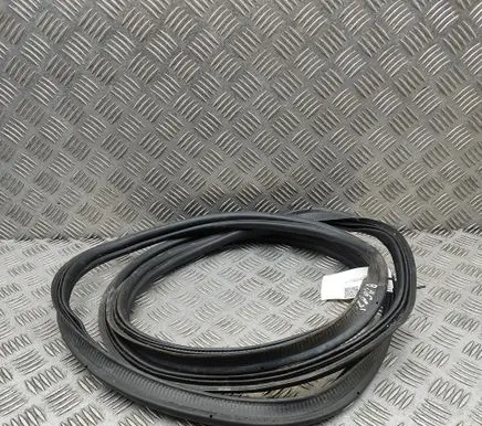 Cupra Formentor Trunk rubber seal (body) 5FF827705D