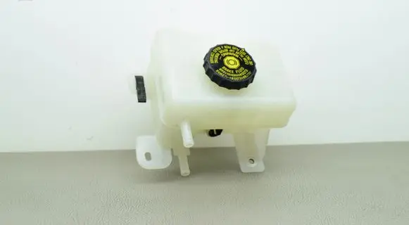 Lexus RX 450H Brake fluid reservoir 240520