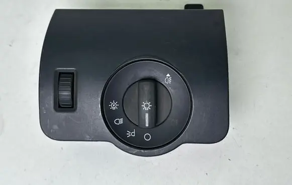 Ford Mustang V Light switch AR3313D168AC