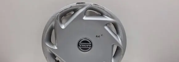 Volvo S70 V70 V70 XC R15 wheel hub/cap/trim 6819707 1125 PA66MD20