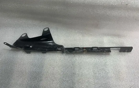 Volkswagen PASSAT B6 Sill supporting ledge 3C0853232C