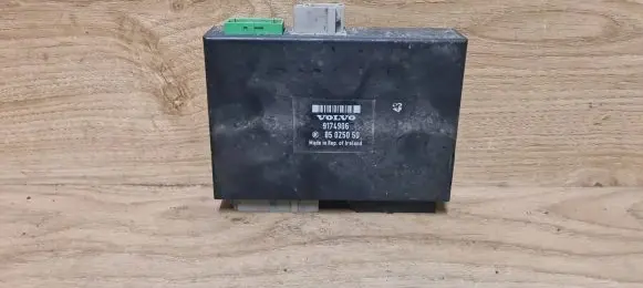 Volvo C70 Air suspension control unit module (rear) 9174906