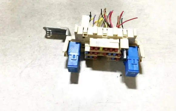 Nissan Qashqai Fuse box set 252309f920