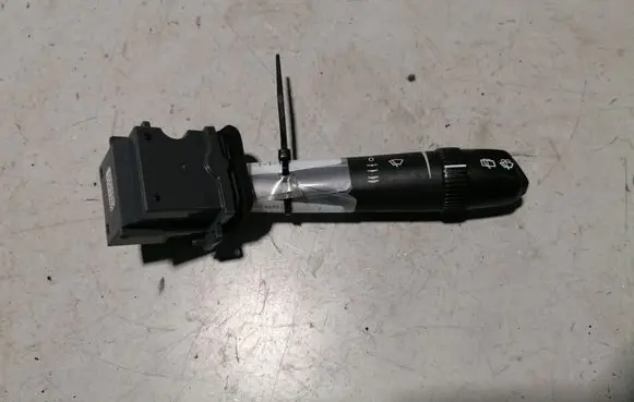 Volvo XC90 Wiper control stalk 8691545