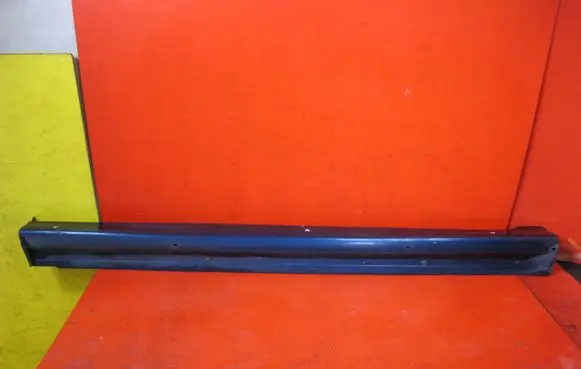 Mitsubishi Lancer Sill MR380003