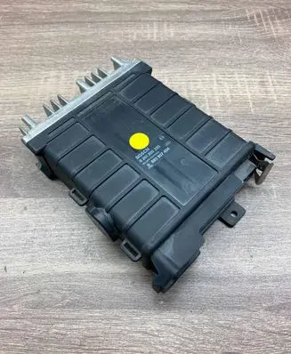Audi 80 90 S2 B4 Engine control unit/module ECU 0261200220 893907404