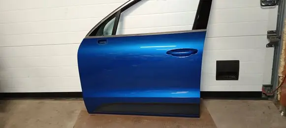 Porsche Macan (95B) Front door