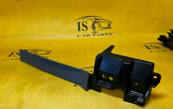 Ford Bronco Rear arch trim M2DB-17F001-BB M2DB17F001BB