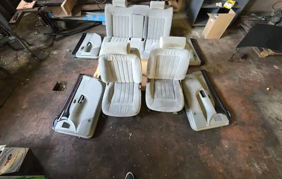 Audi A8 S8 D2 4D Seat set 