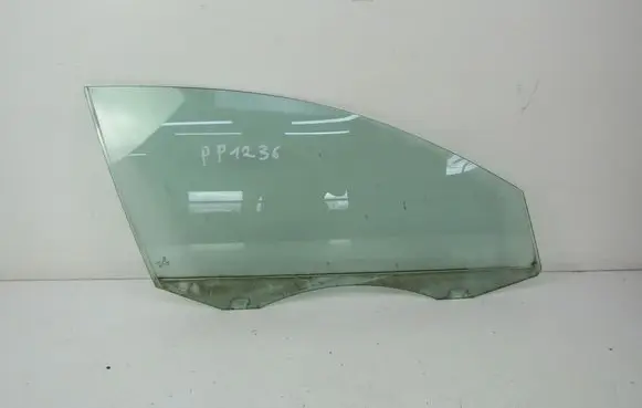 Volkswagen PASSAT B6 Front door window glass four-door 