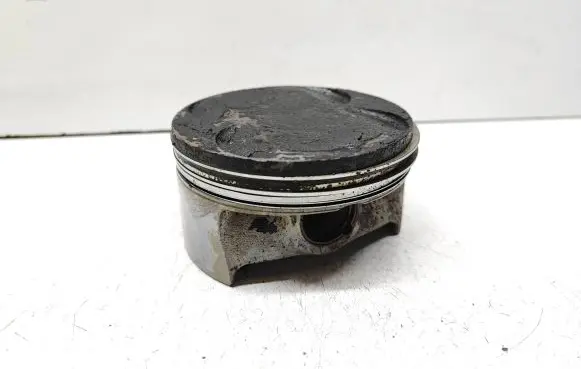 BMW 7 E65 E66 Piston 