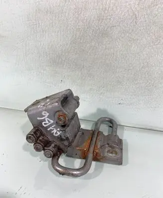 Audi A4 S4 B6 8E 8H Front door lower hinge 