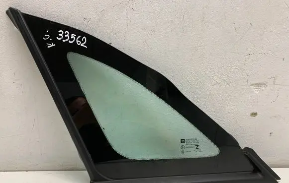 Opel Crossland X Rear side window 43R000015 E000191