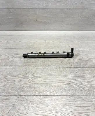 BMW 5 F10 F11 Fuel main line pipe 7809128 0281002949 33236120