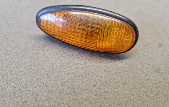 Mitsubishi Pajero Sport I Front fender indicator light